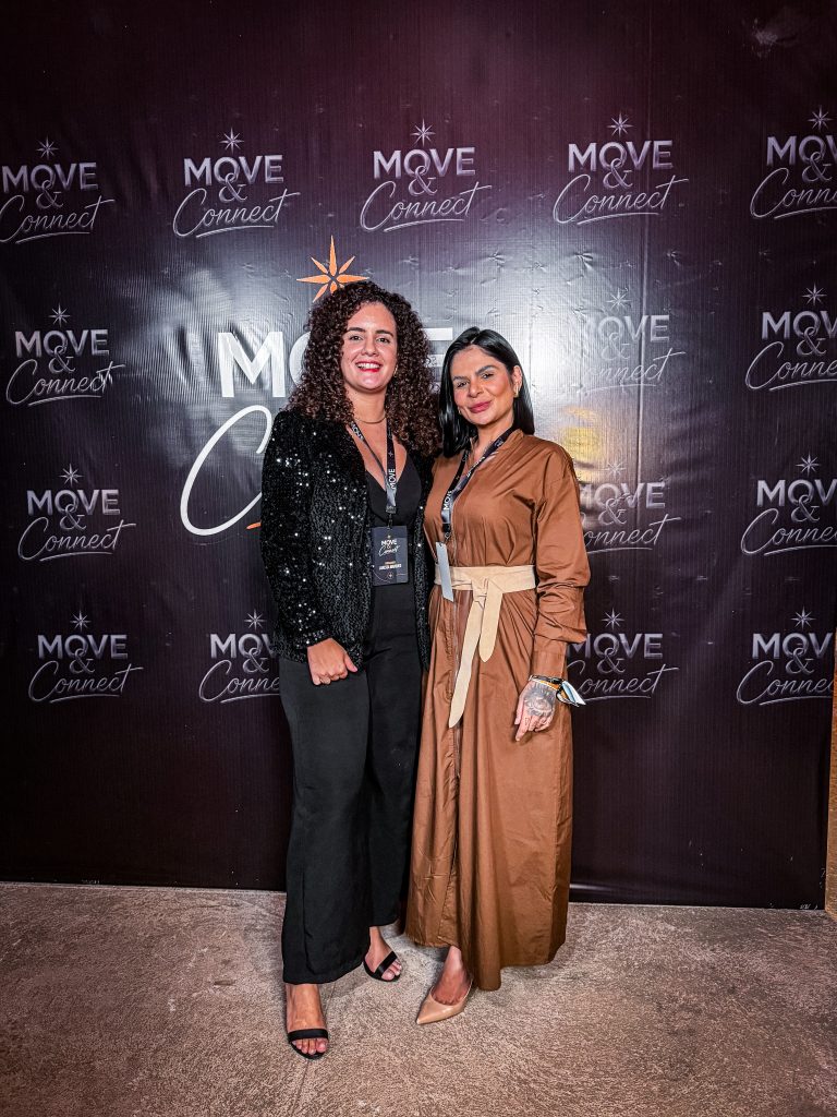 Empresários em evento de networking empresarial em Brasília - Move Conet.