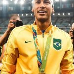 A Ilusão Neymar: O Abismo Entre o Muro de Patrocínios, a Escassez de Títulos e a Imaturidade Sem Fim